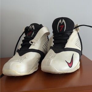 Nike Athletic Shoes Black and White